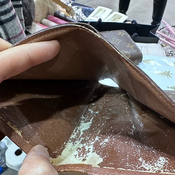 Louis Vuitton wallet - Picture 3 of 5